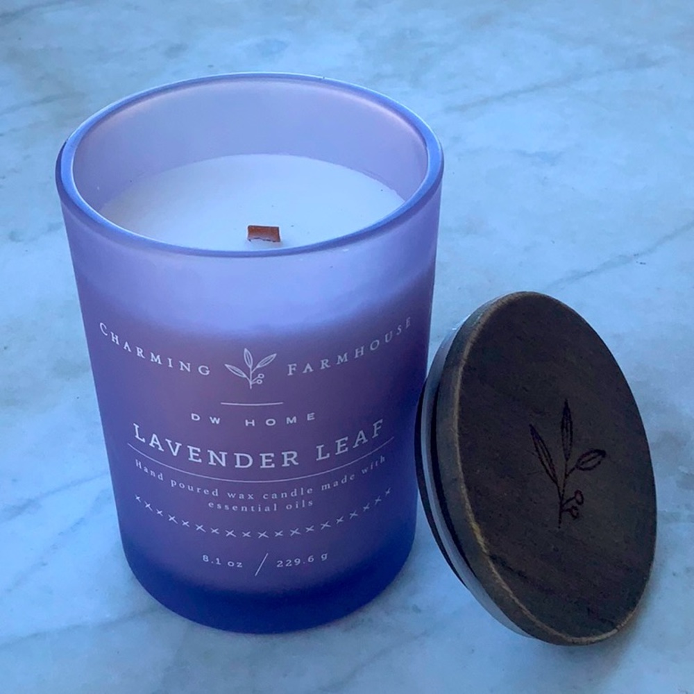 DW HOME CANDLE LAVENDER LEAF WOOD WICK RICHLY SCENTED ESSENTIAL OILS 8 oz
